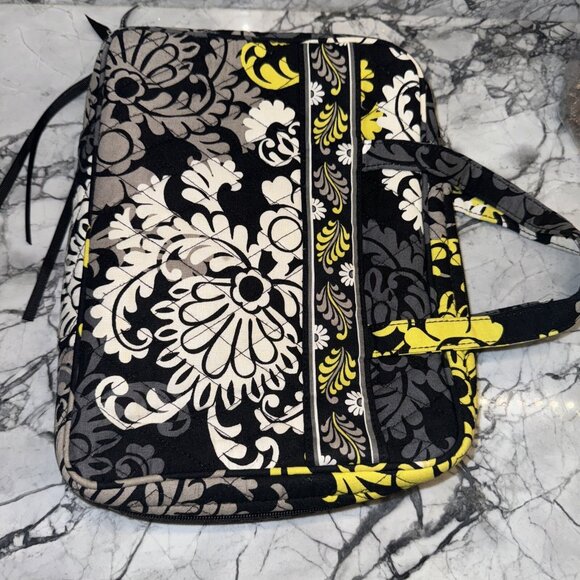 Vera Bradley Accessories - Vera Bradley Book Bible Cover Baroque Print Good Book Very Good Condition